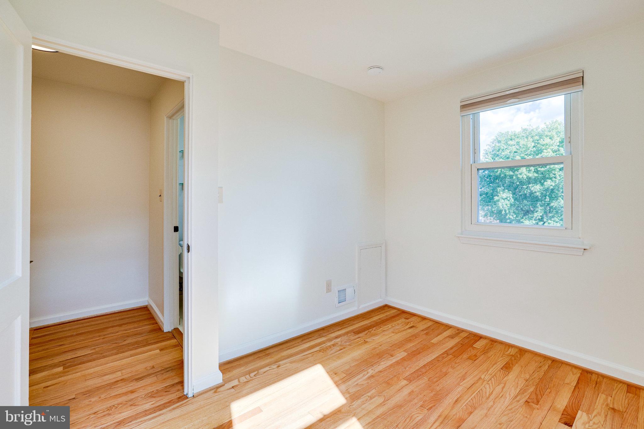 5513 CHILLUM PLACE NE