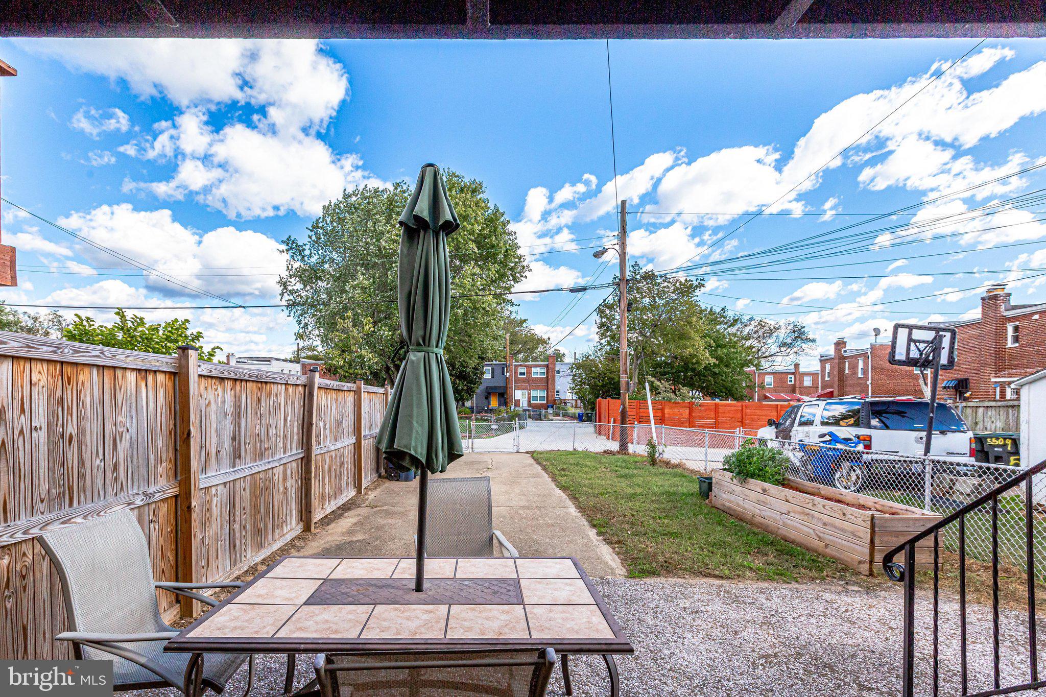 5513 CHILLUM PLACE NE