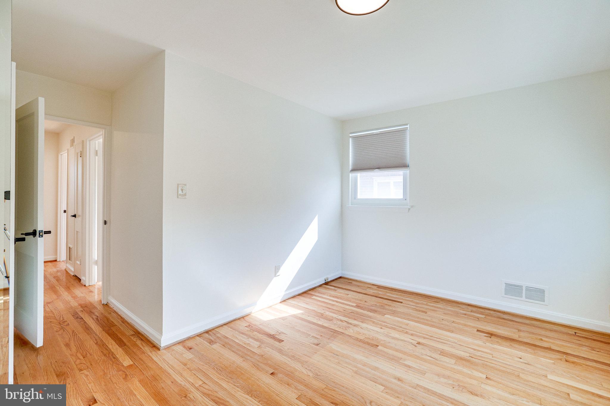 5513 CHILLUM PLACE NE