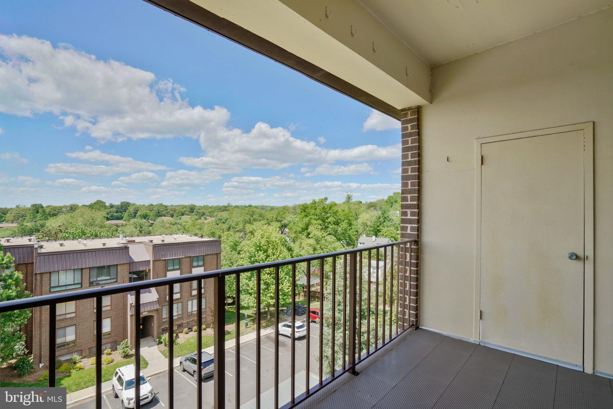 128 ROBERTS LANE 400