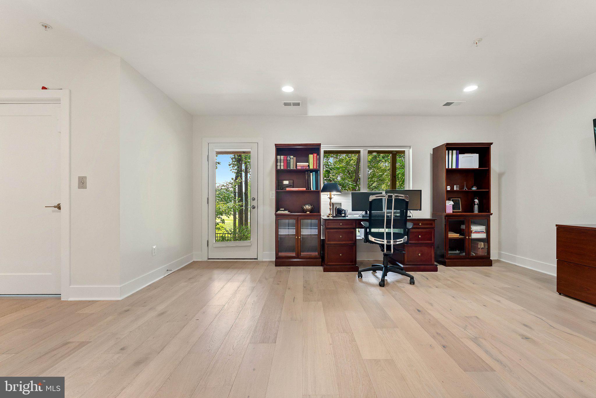 3546 SUTTON HEIGHTS CIRCLE