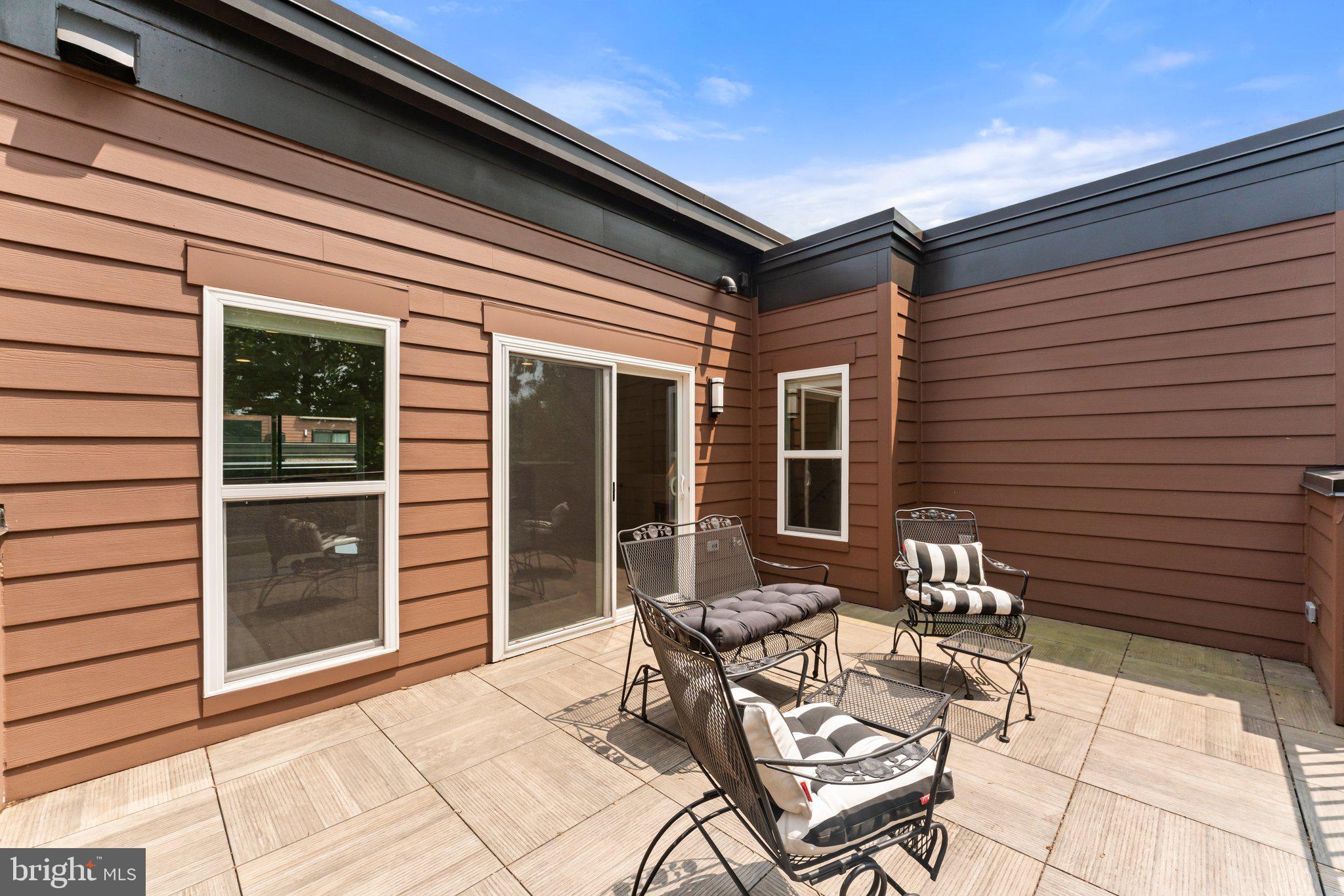 3546 SUTTON HEIGHTS CIRCLE