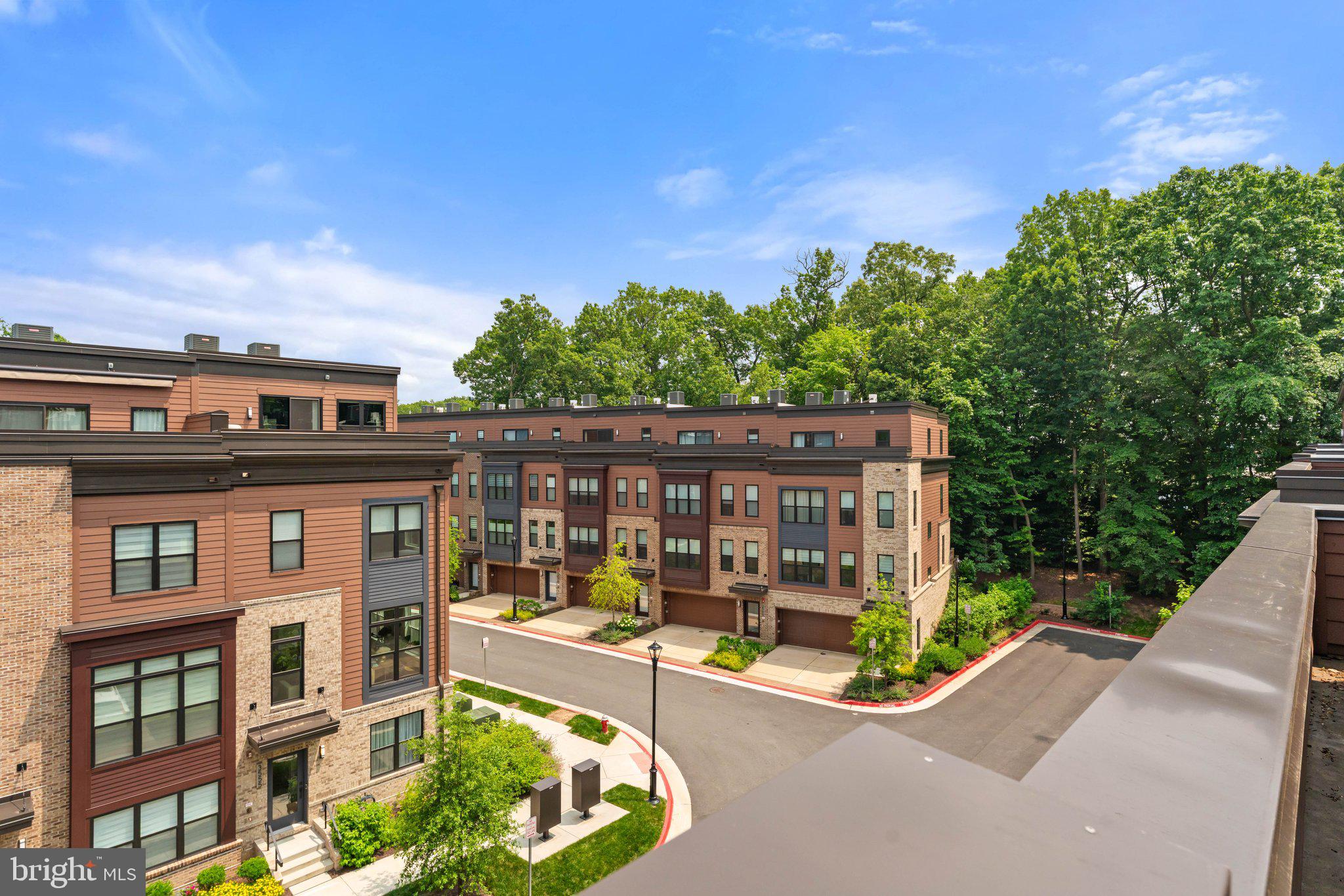 3546 SUTTON HEIGHTS CIRCLE