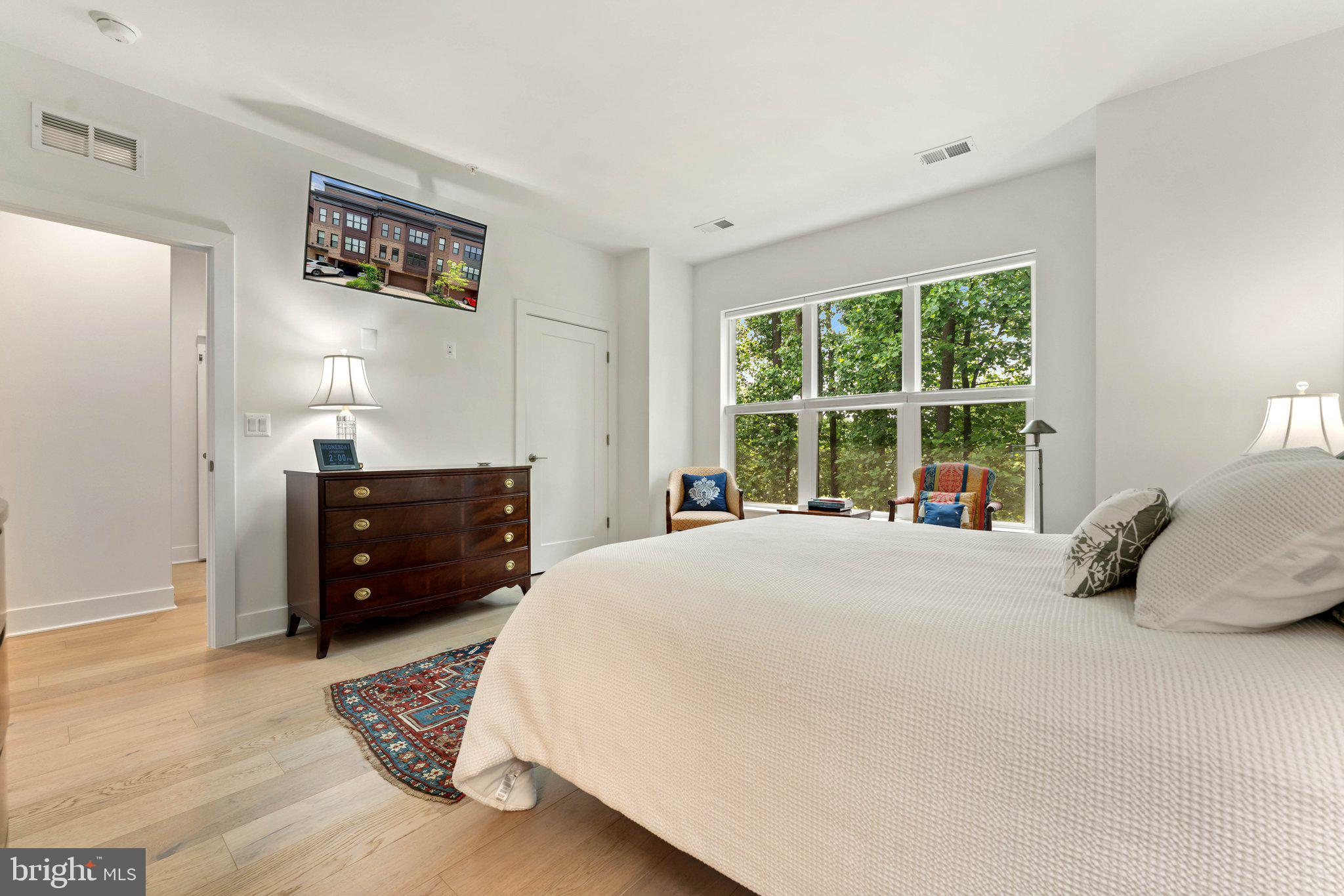 3546 SUTTON HEIGHTS CIRCLE