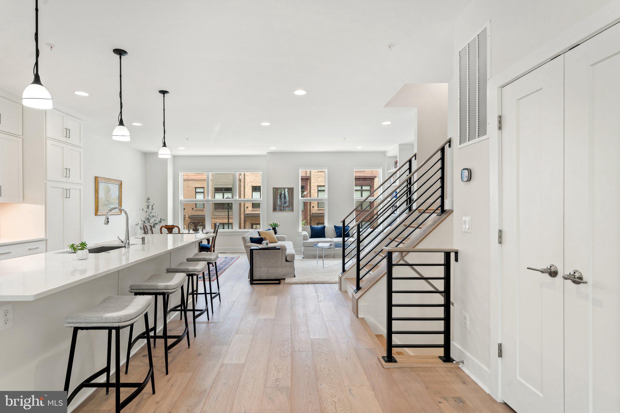 3546 SUTTON HEIGHTS CIRCLE