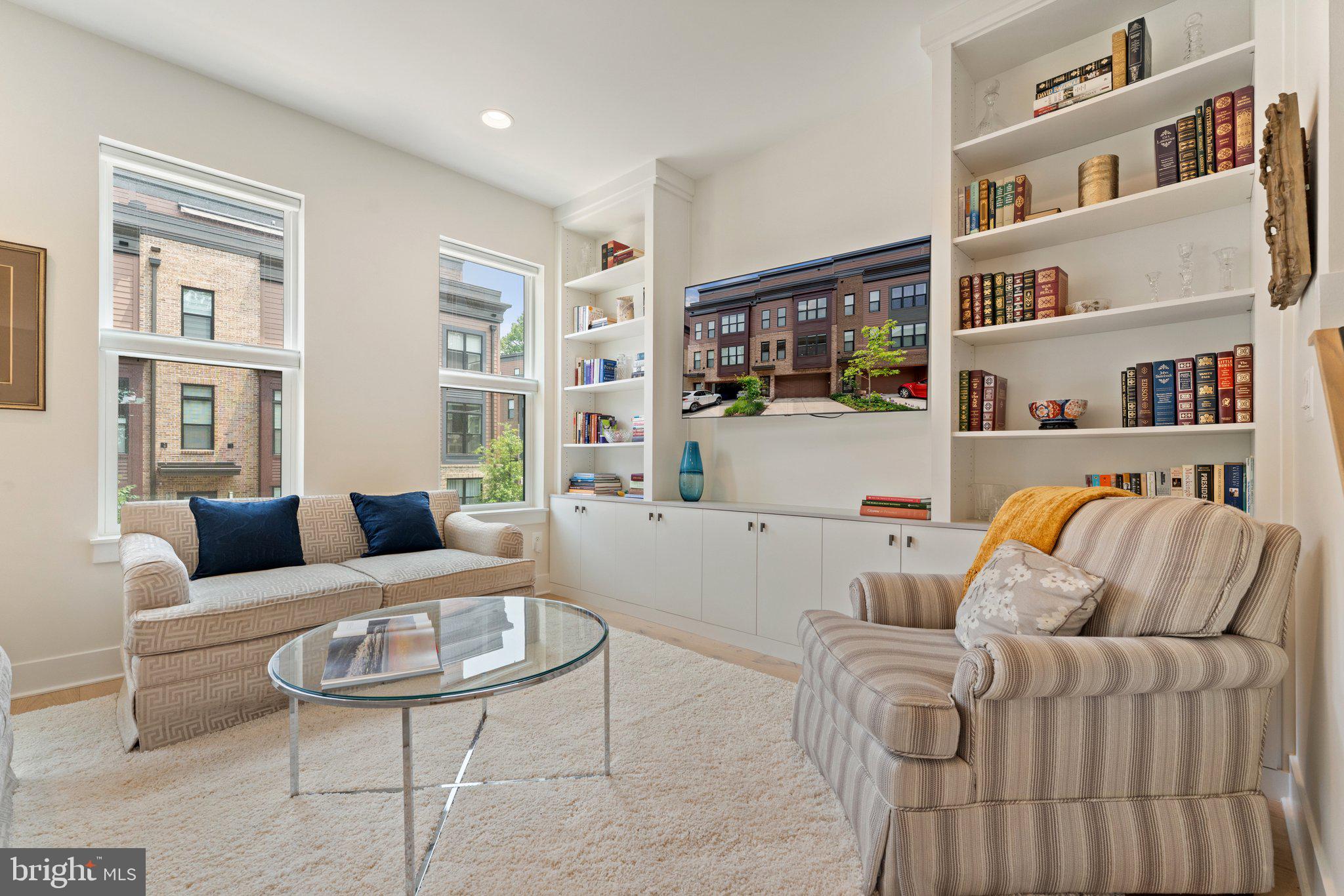 3546 SUTTON HEIGHTS CIRCLE