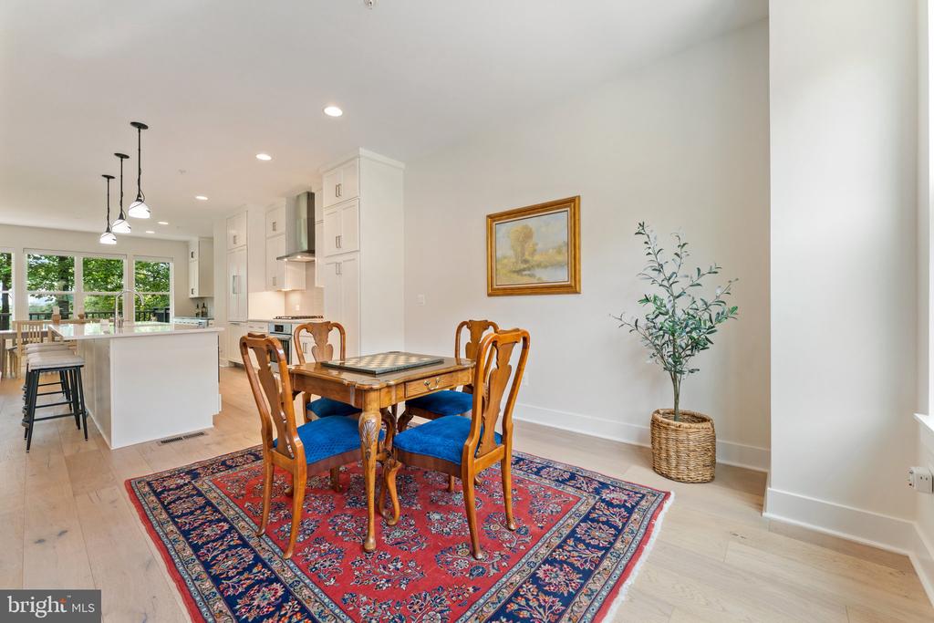 3546 SUTTON HEIGHTS CIRCLE