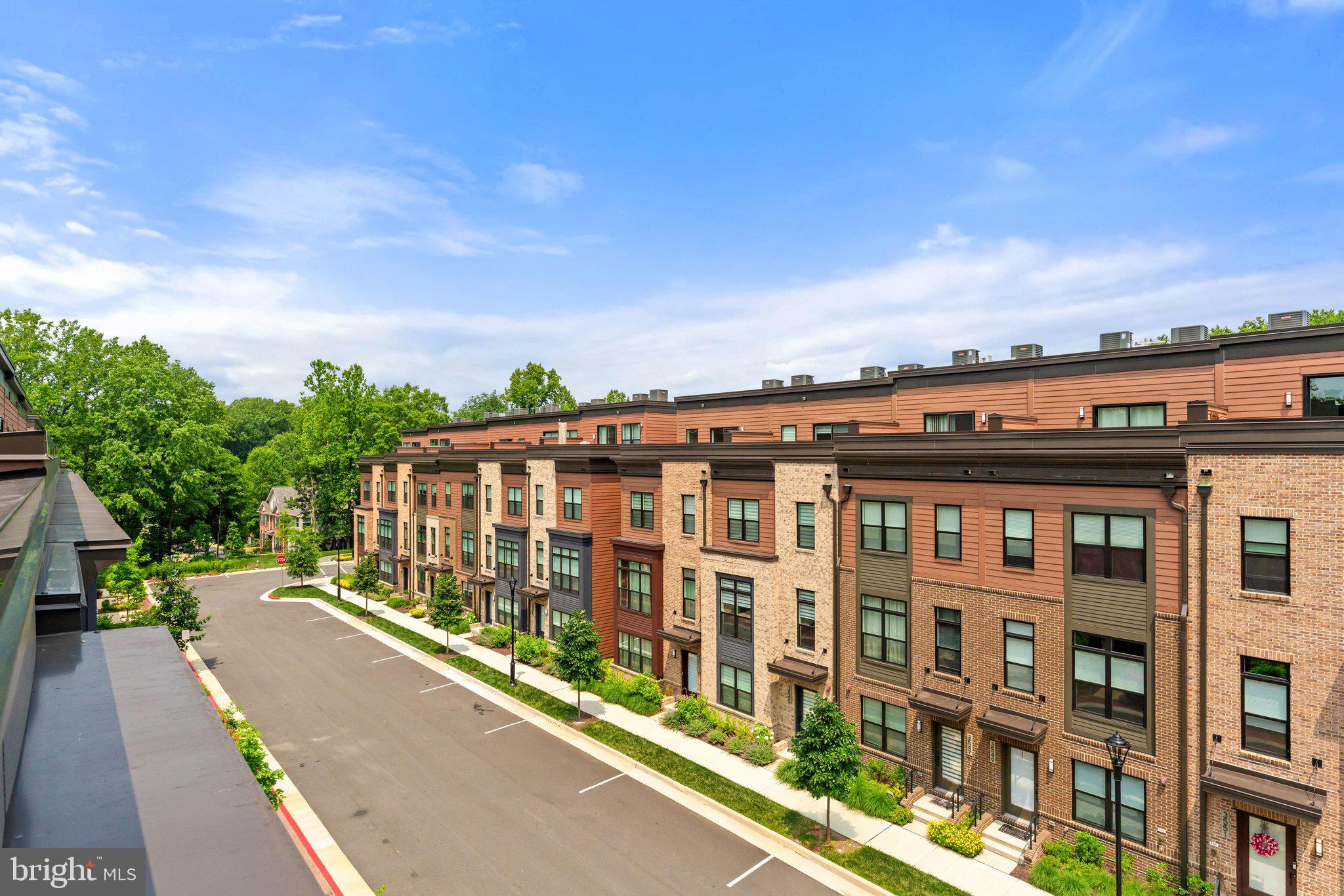 3546 SUTTON HEIGHTS CIRCLE