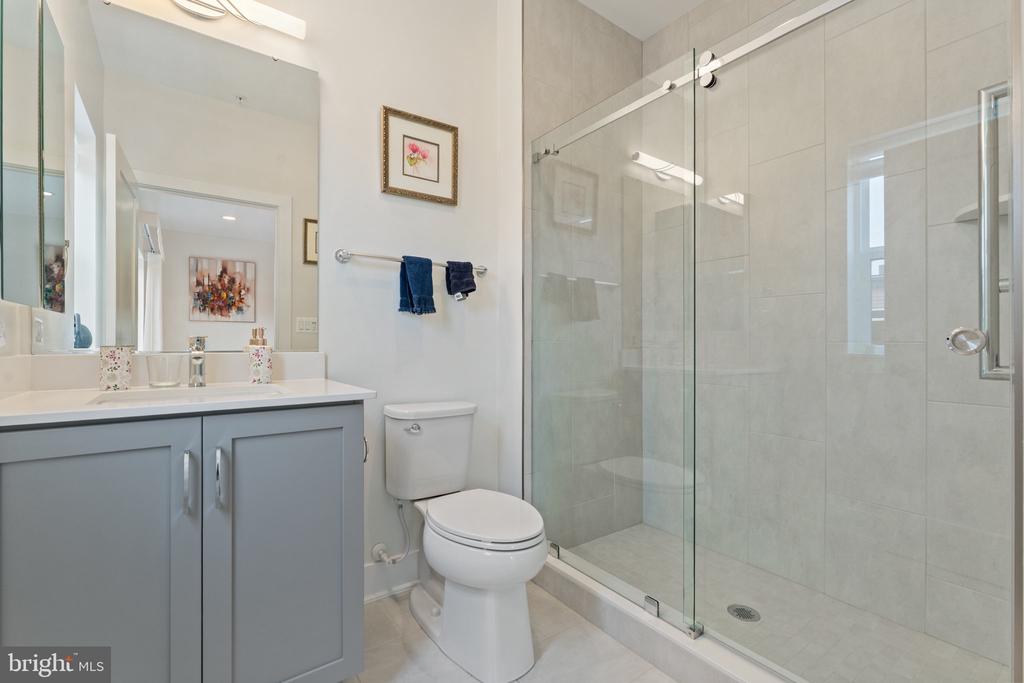 3546 SUTTON HEIGHTS CIRCLE