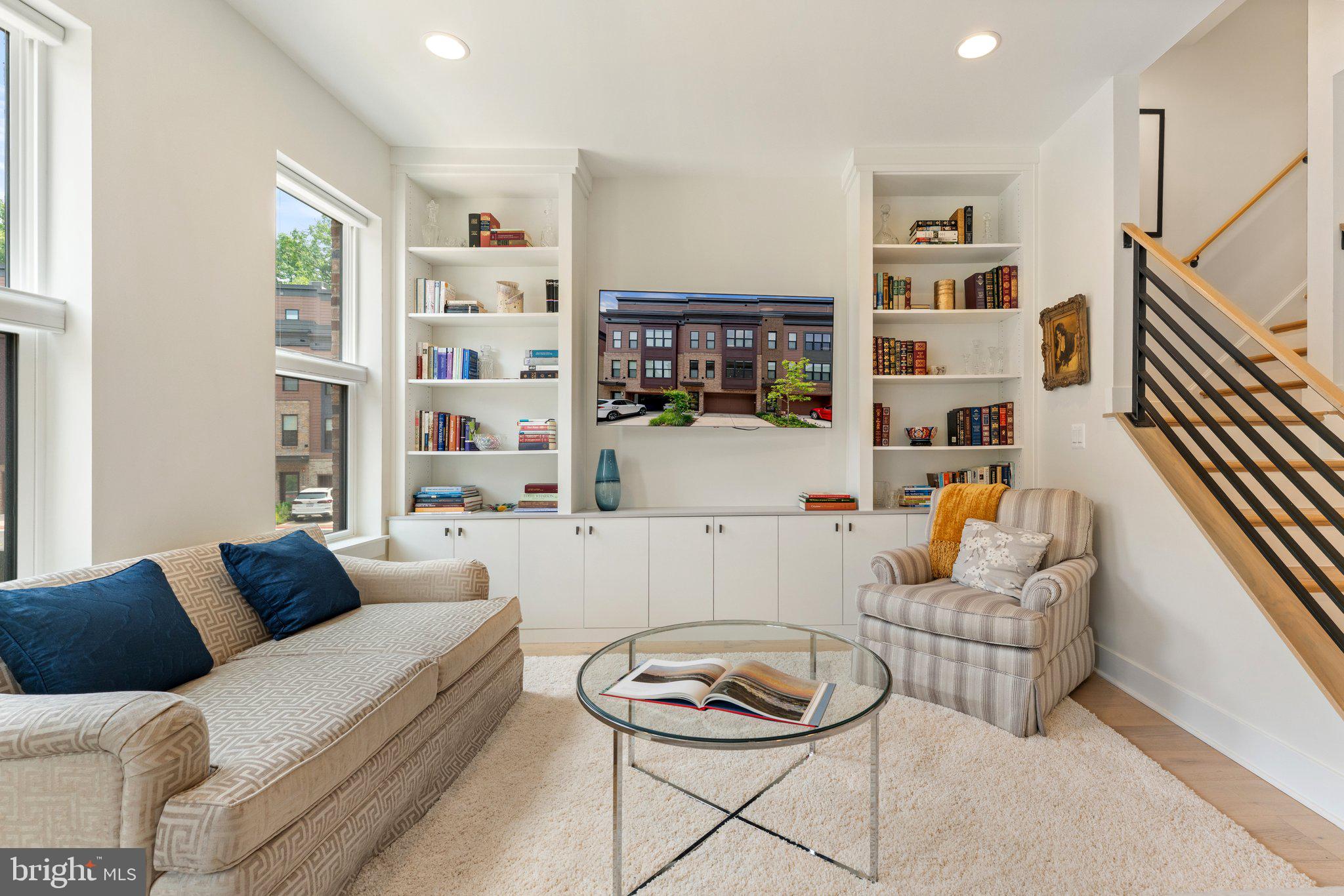 3546 SUTTON HEIGHTS CIRCLE