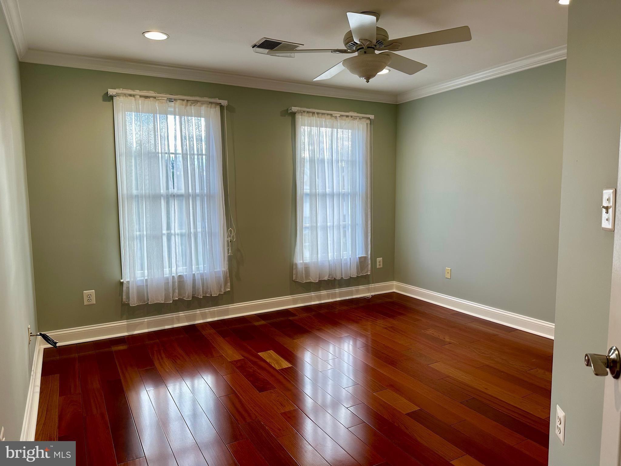 3215 SPRING RAIN COURT