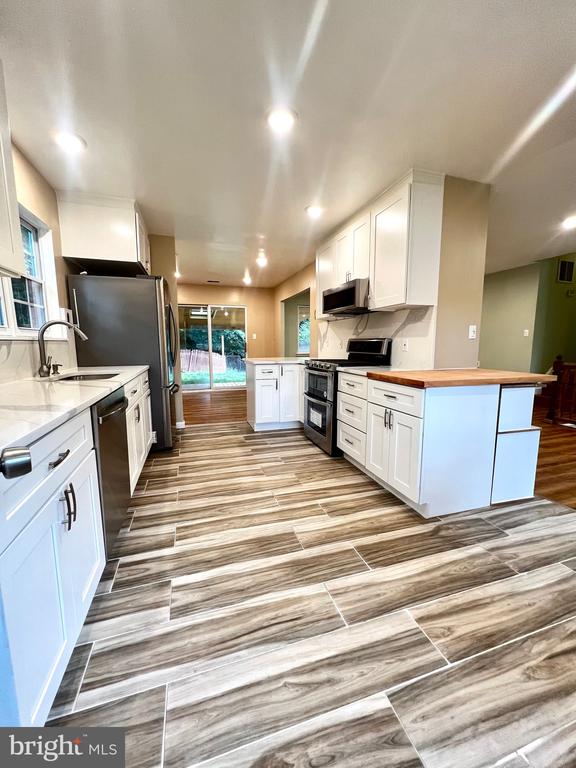 7936 ORANGE PLANK ROAD