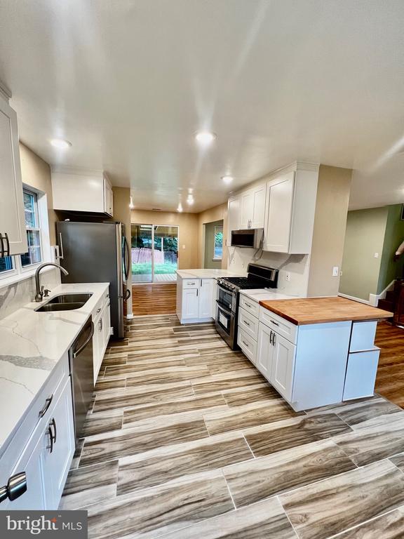 7936 ORANGE PLANK ROAD