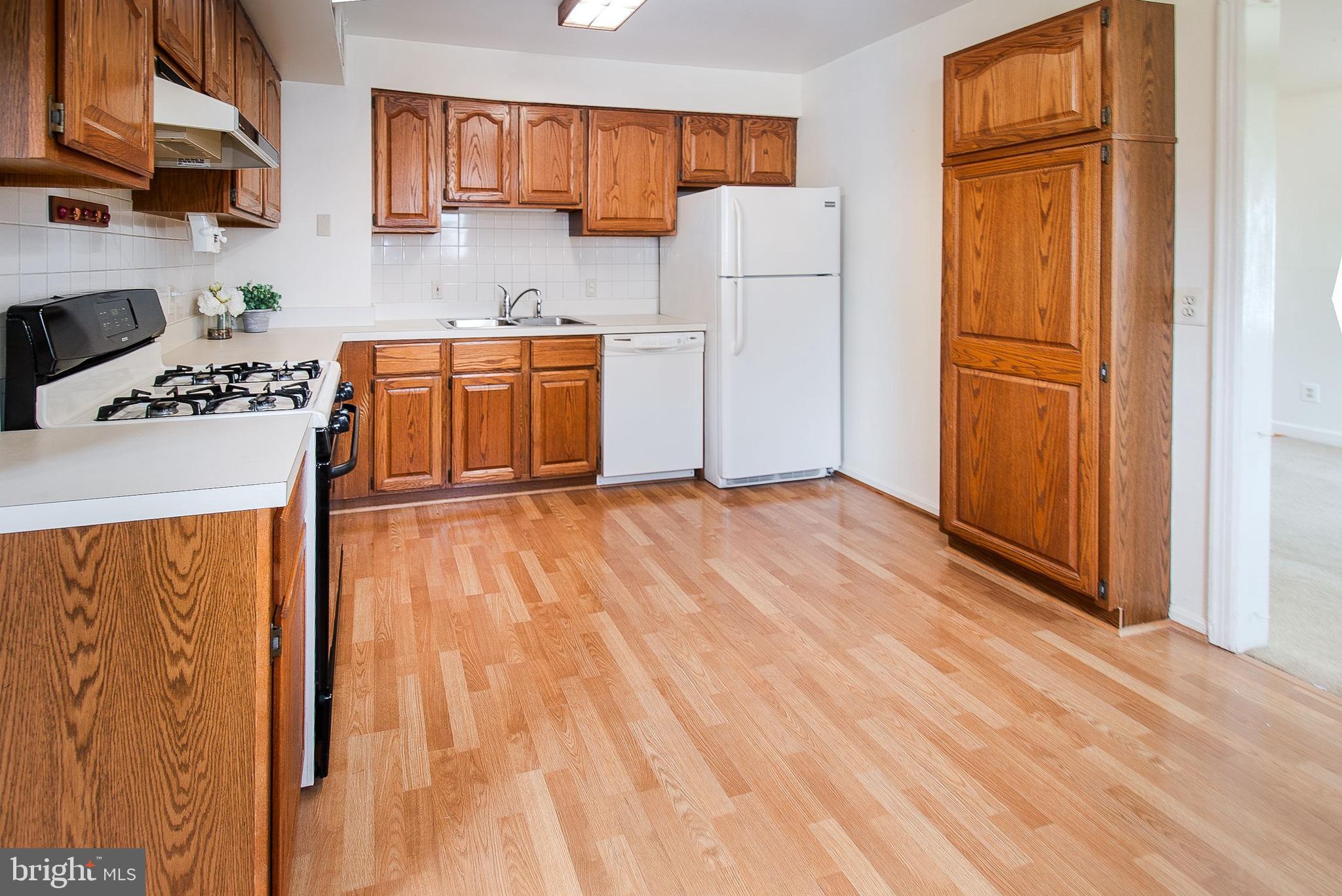 3143 HEADROW LANE