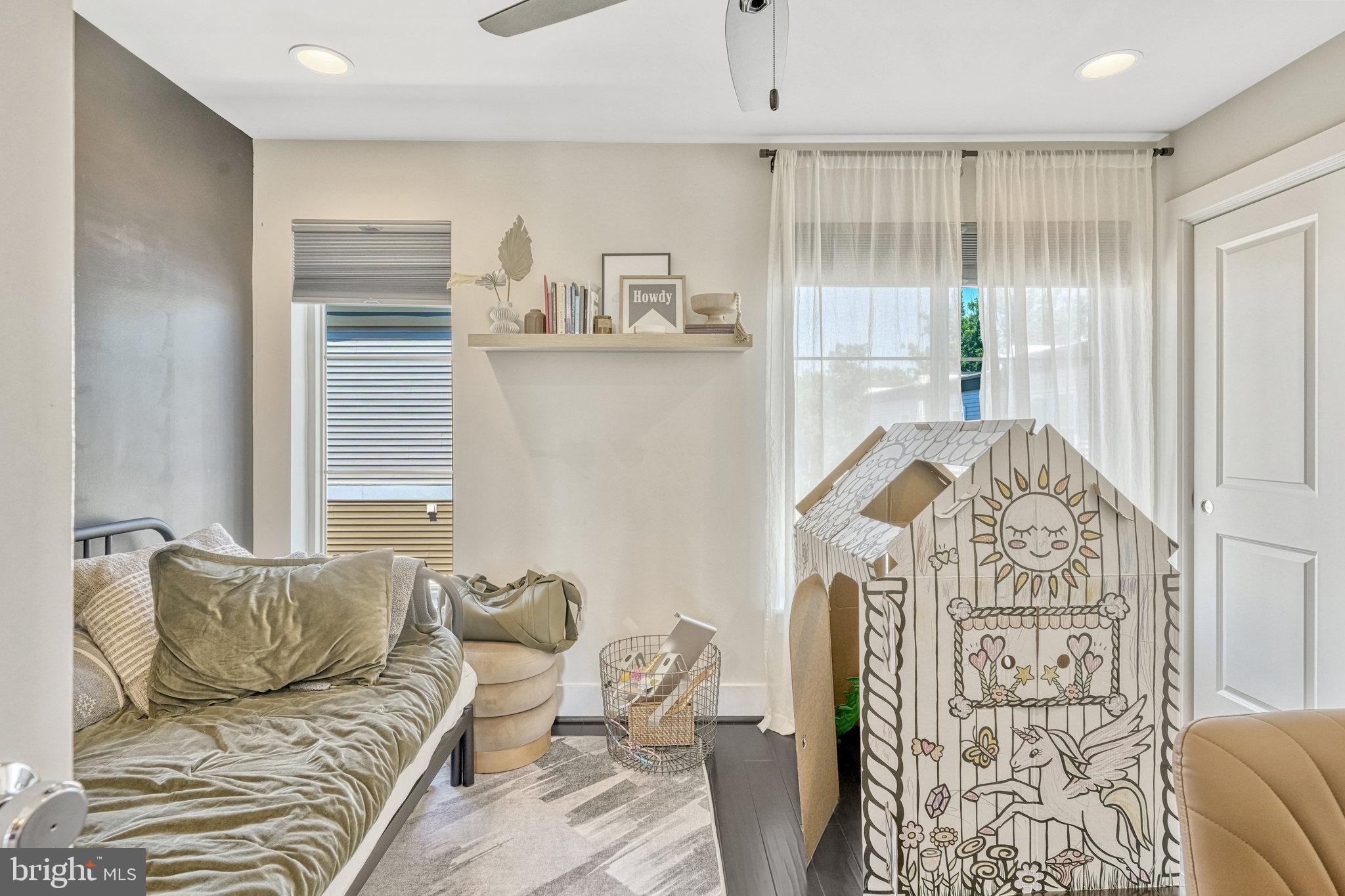 4971 LAKESIDE CROSSING