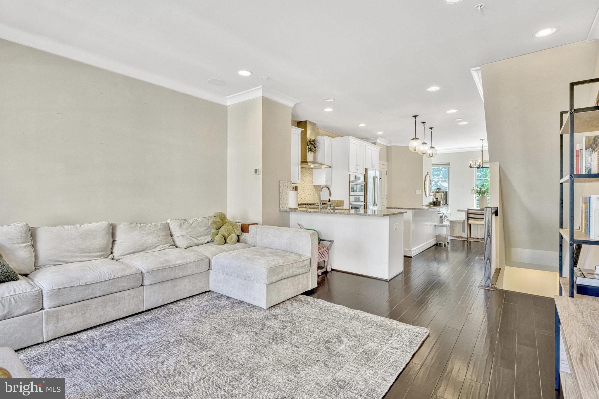 4971 LAKESIDE CROSSING