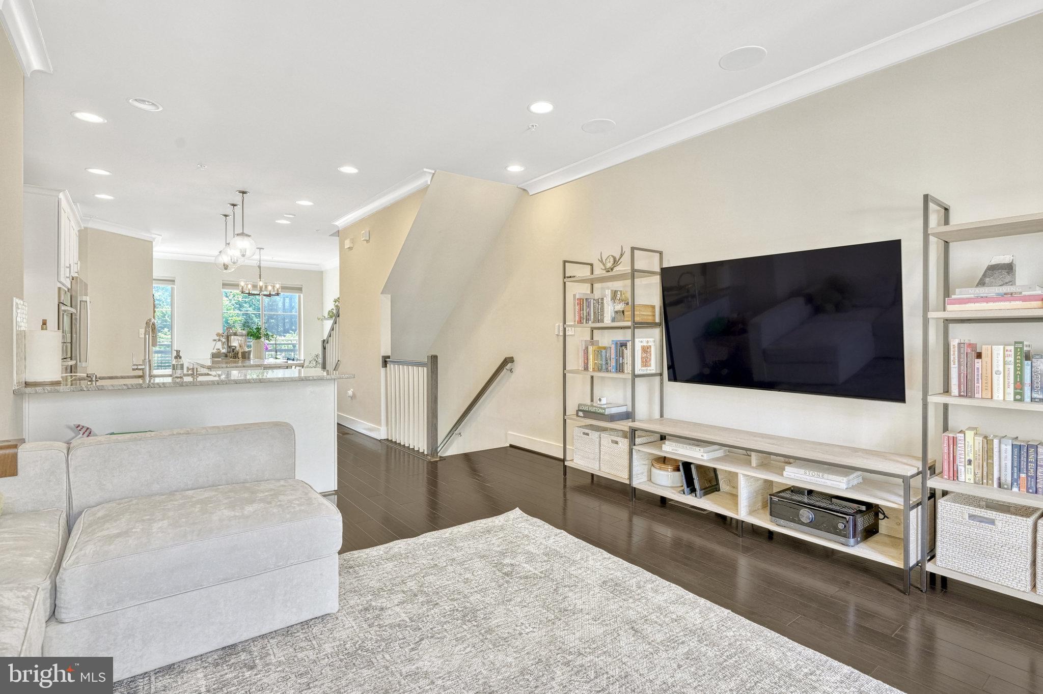 4971 LAKESIDE CROSSING