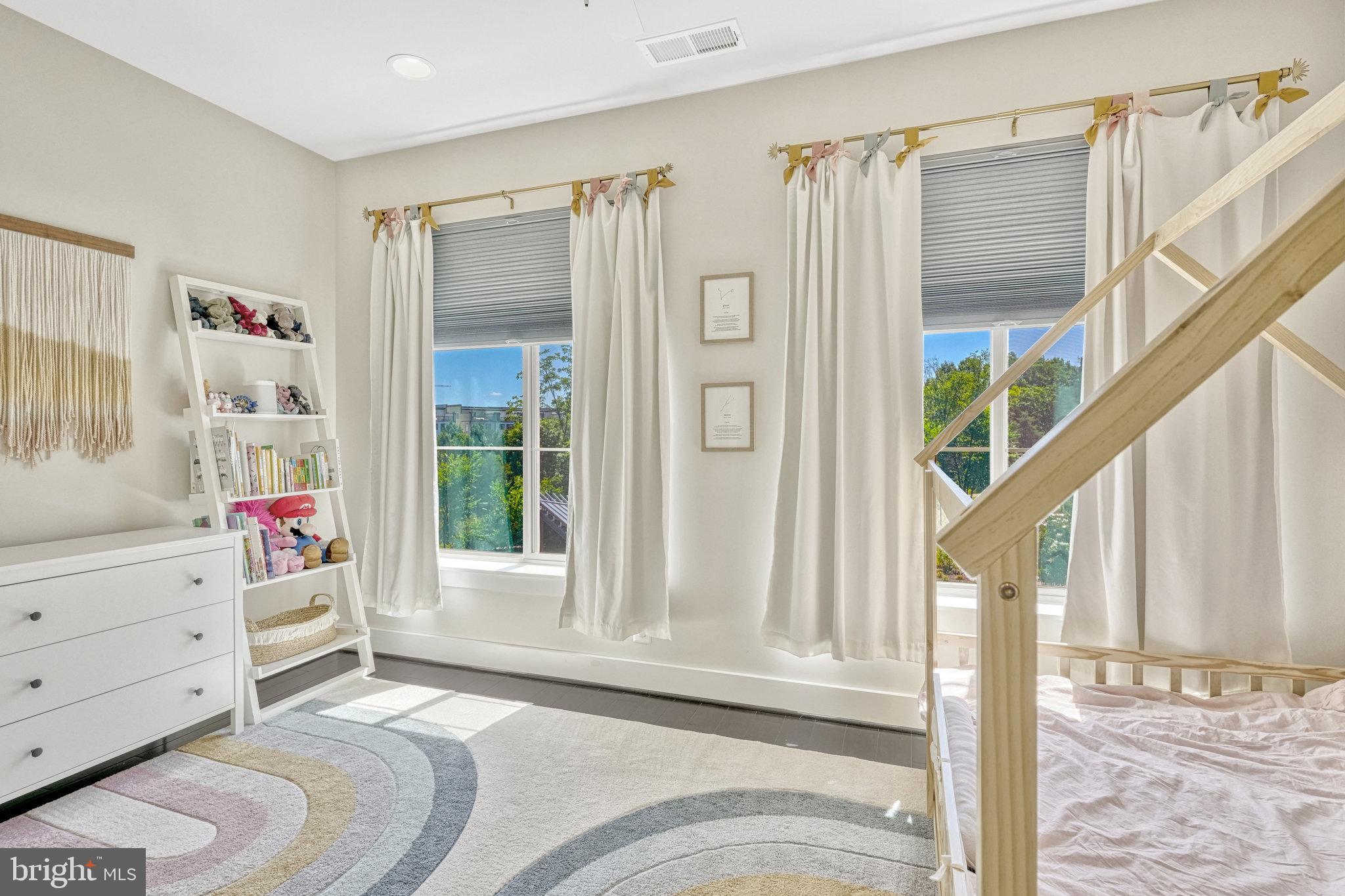 4971 LAKESIDE CROSSING