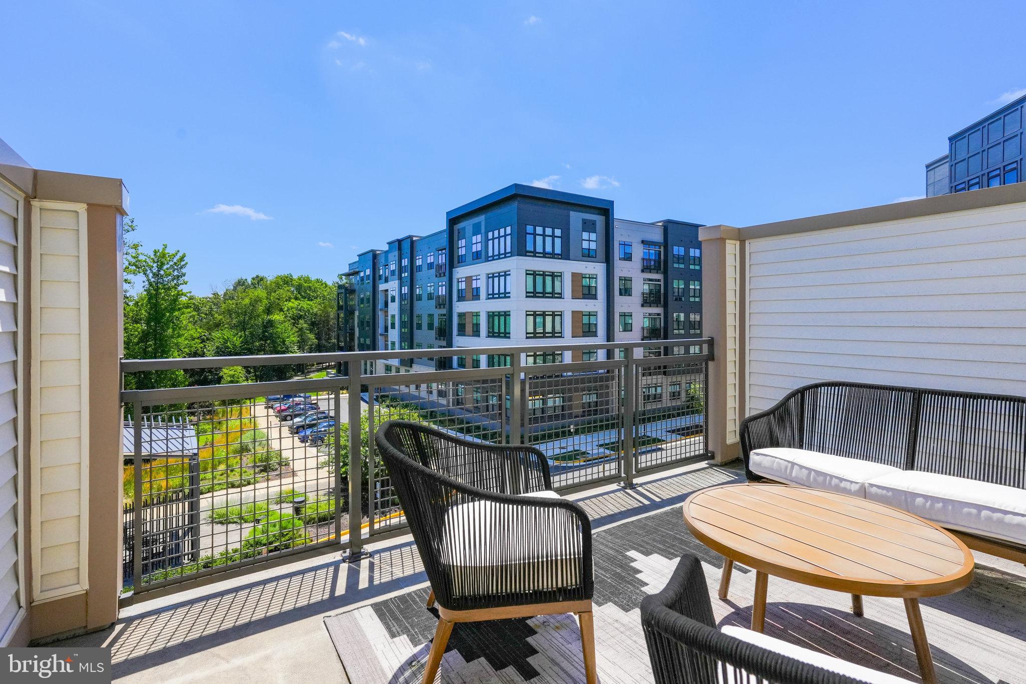 4971 LAKESIDE CROSSING