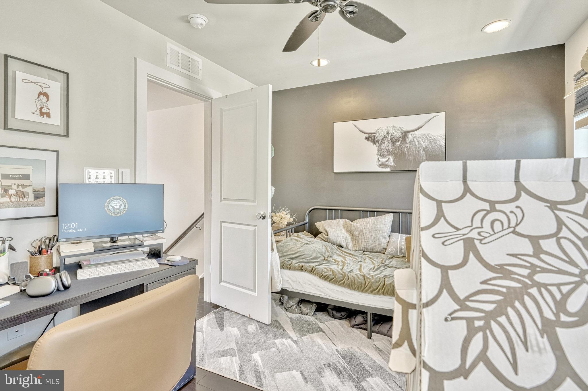 4971 LAKESIDE CROSSING