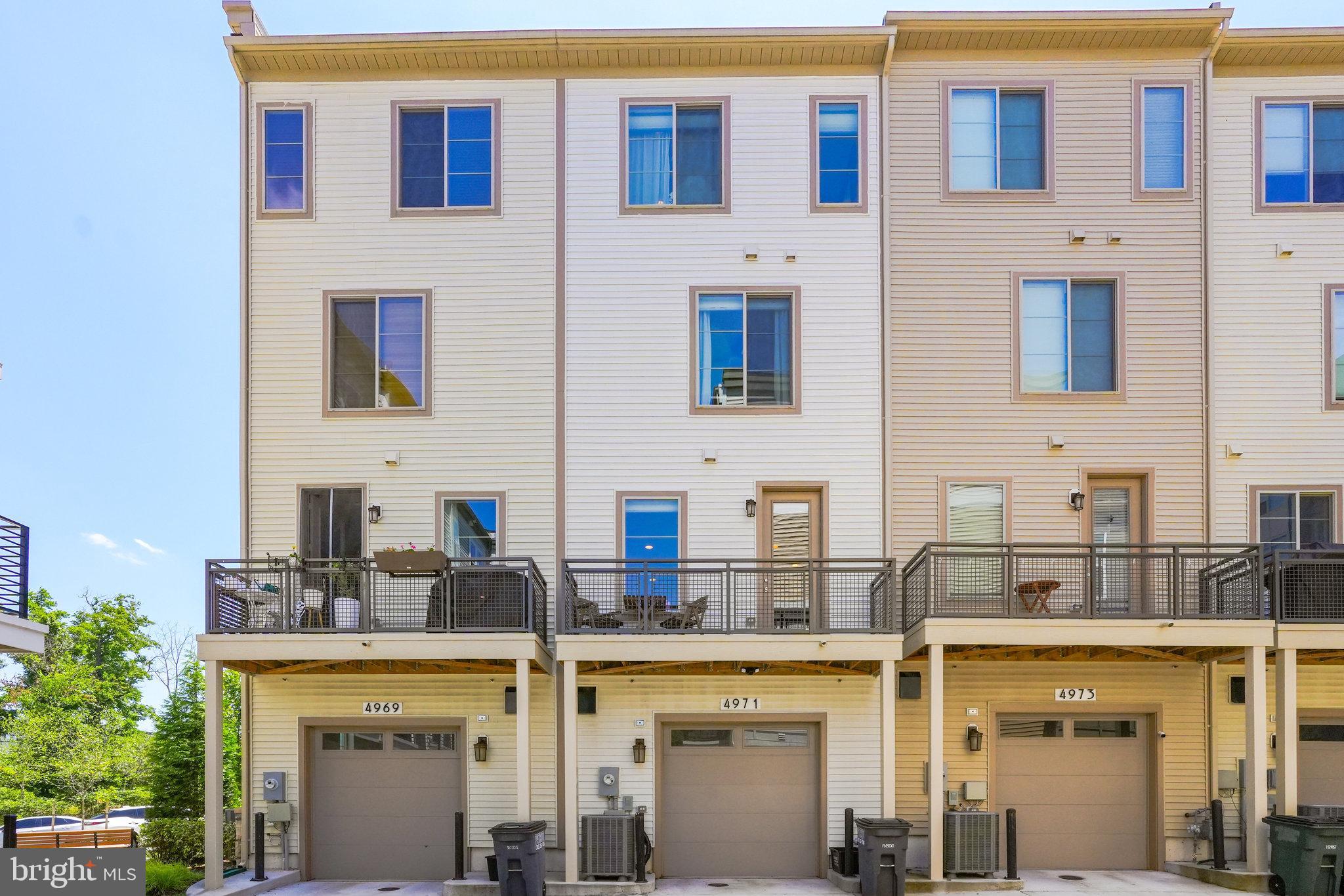 4971 LAKESIDE CROSSING