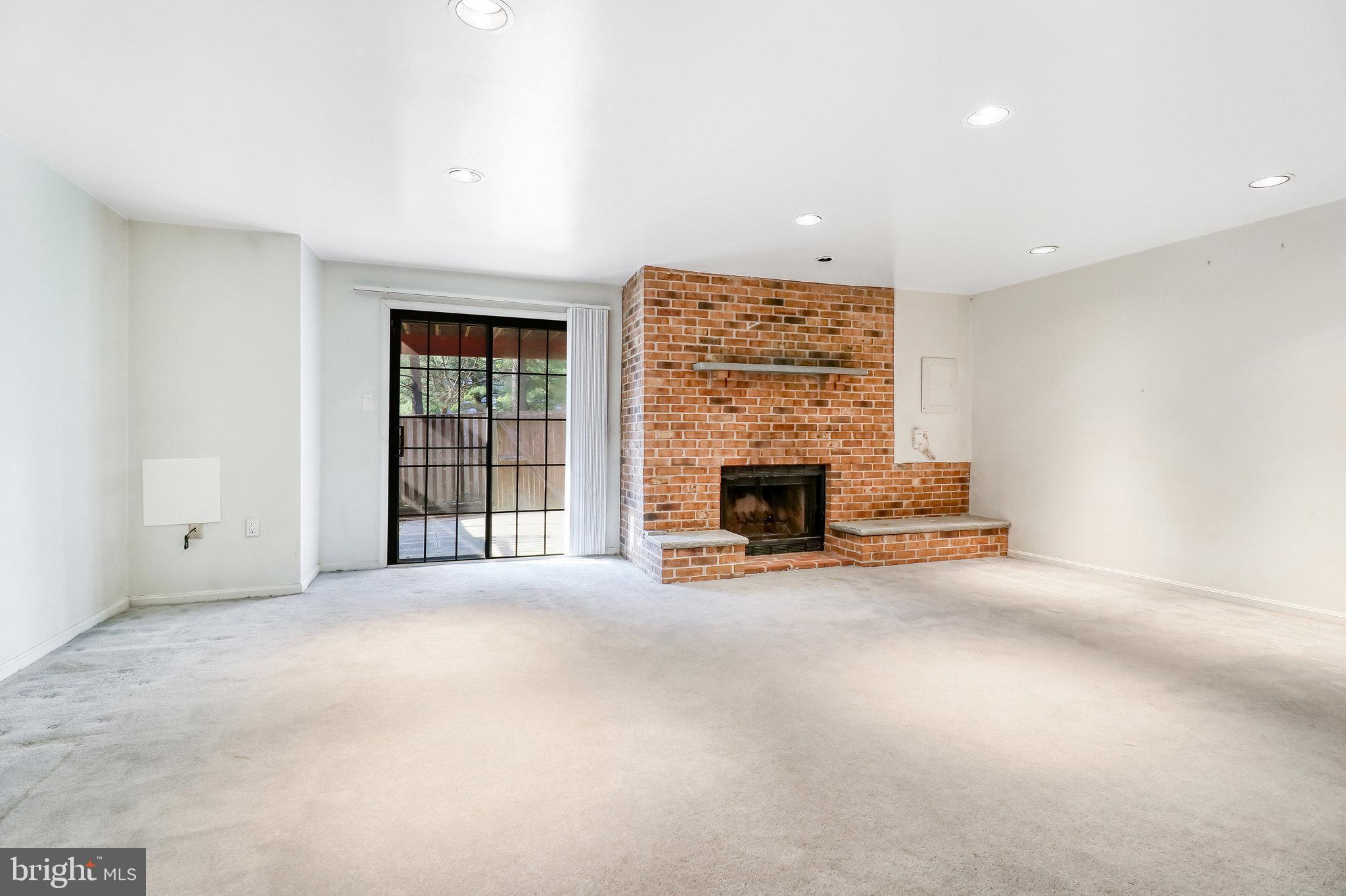3964 ROSEBAY COURT