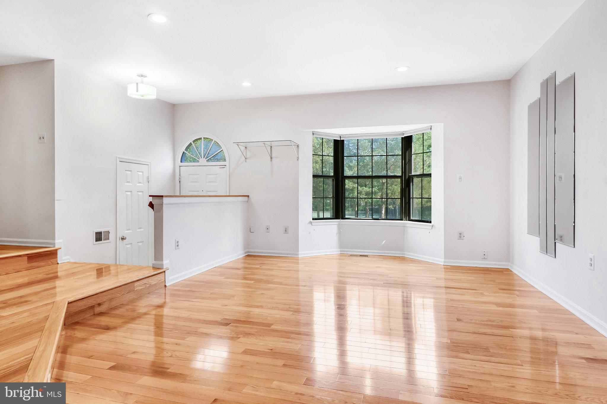 3964 ROSEBAY COURT