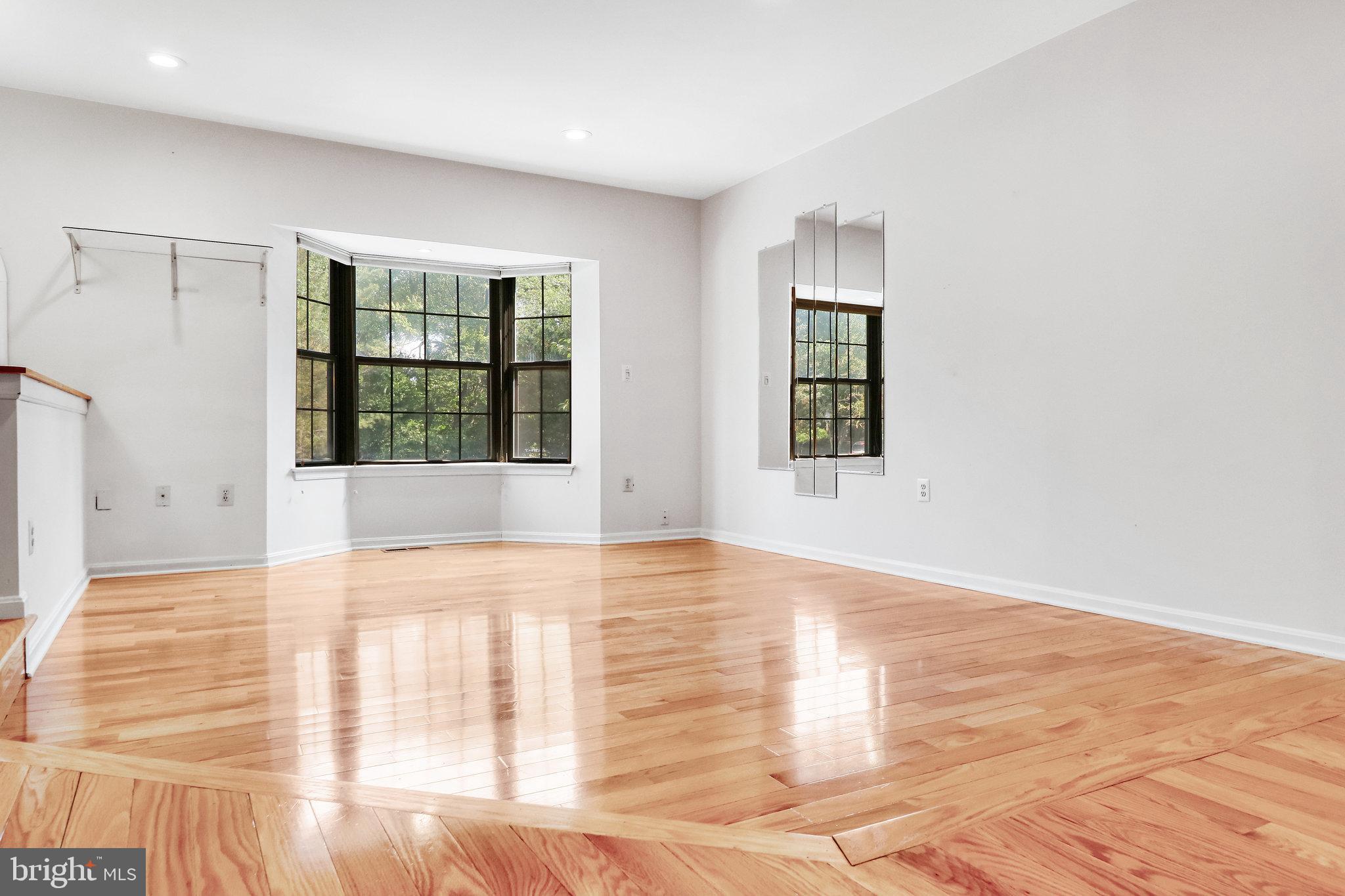 3964 ROSEBAY COURT