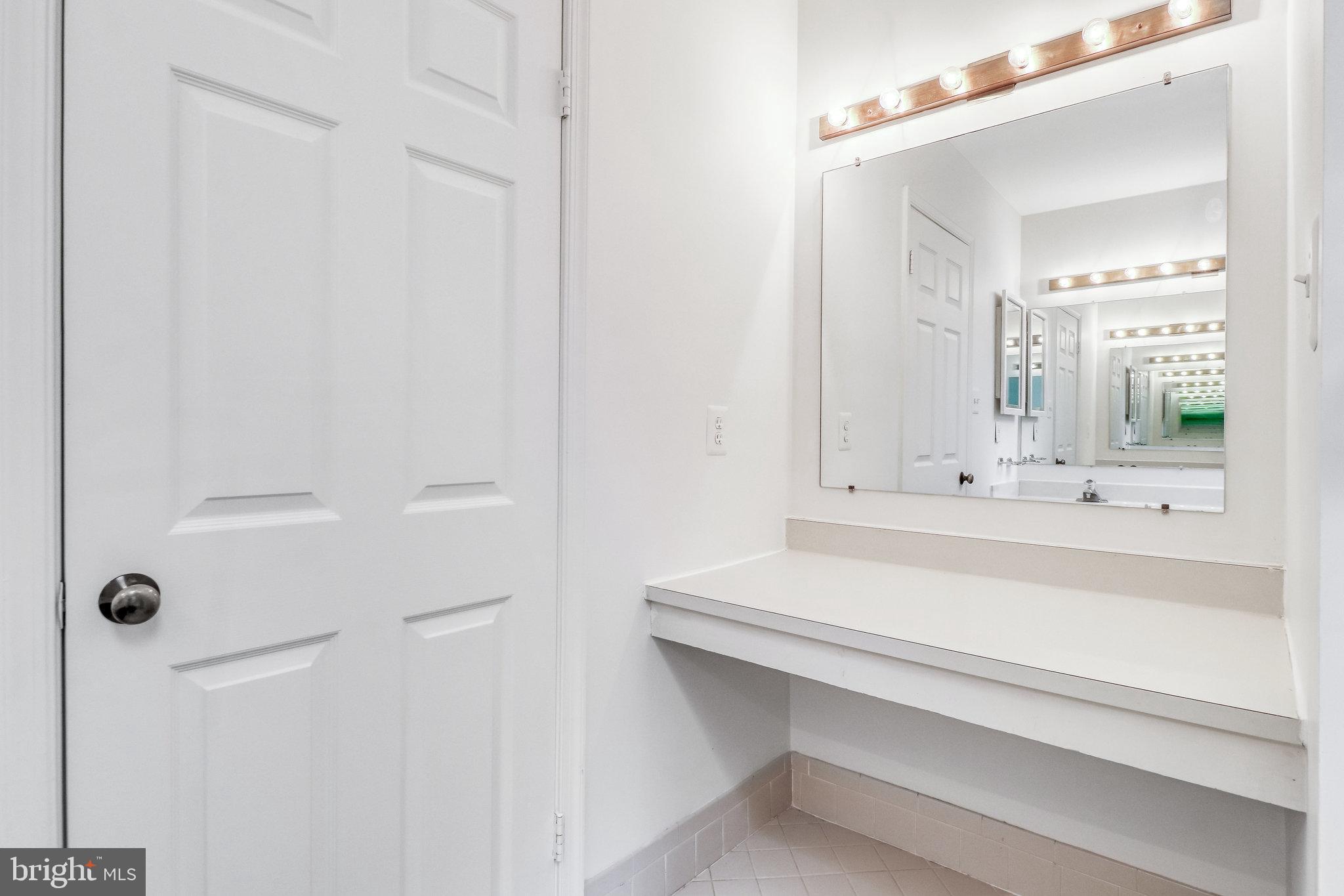 3964 ROSEBAY COURT