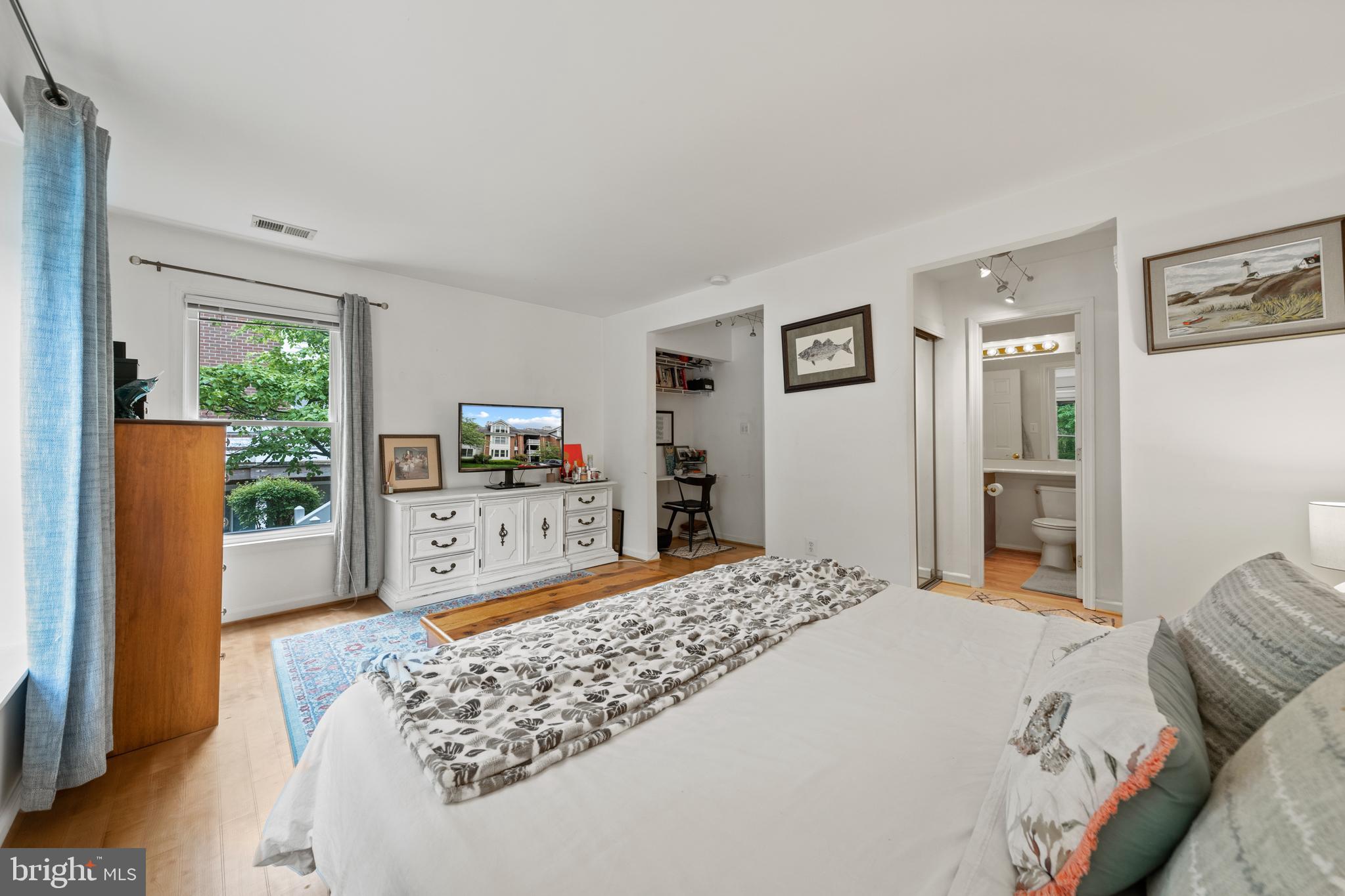 7594 LAKESIDE VILLAGE DRIVE F F