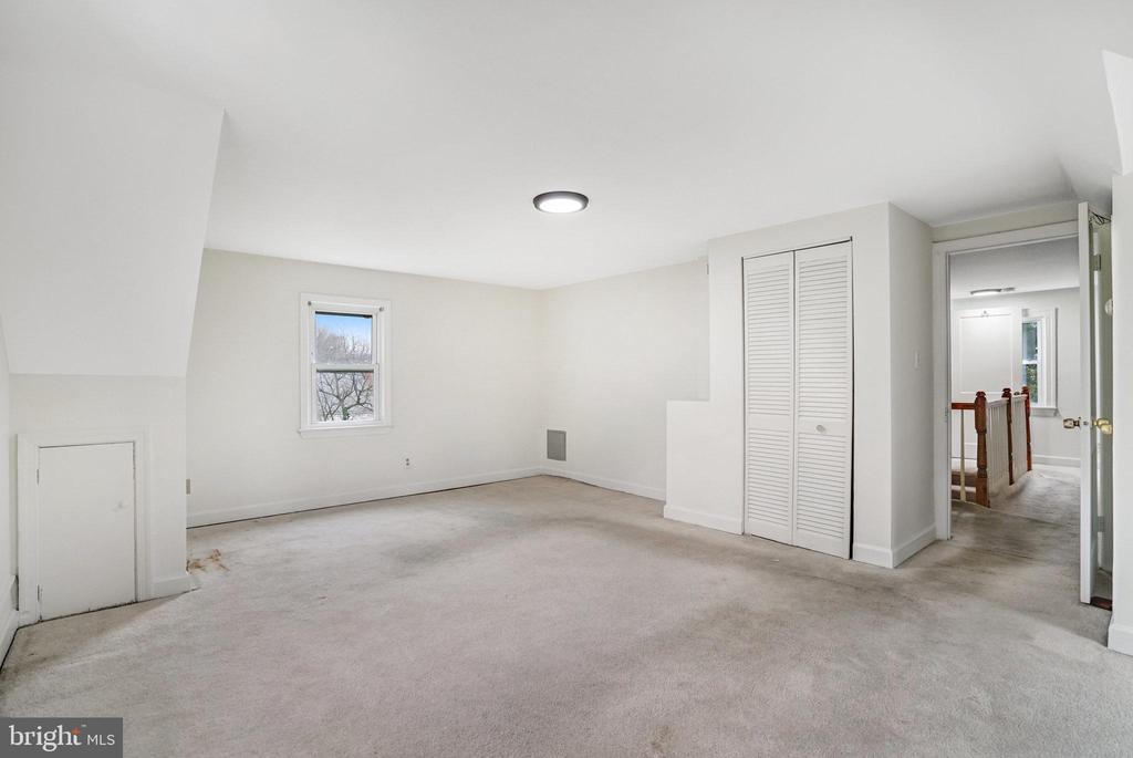 2833 SUMMERFIELD ROAD