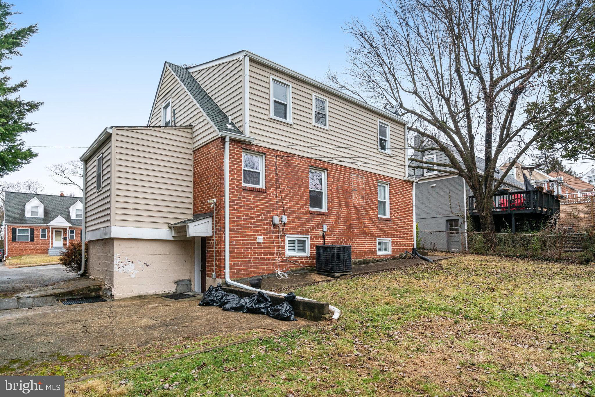 2833 SUMMERFIELD ROAD