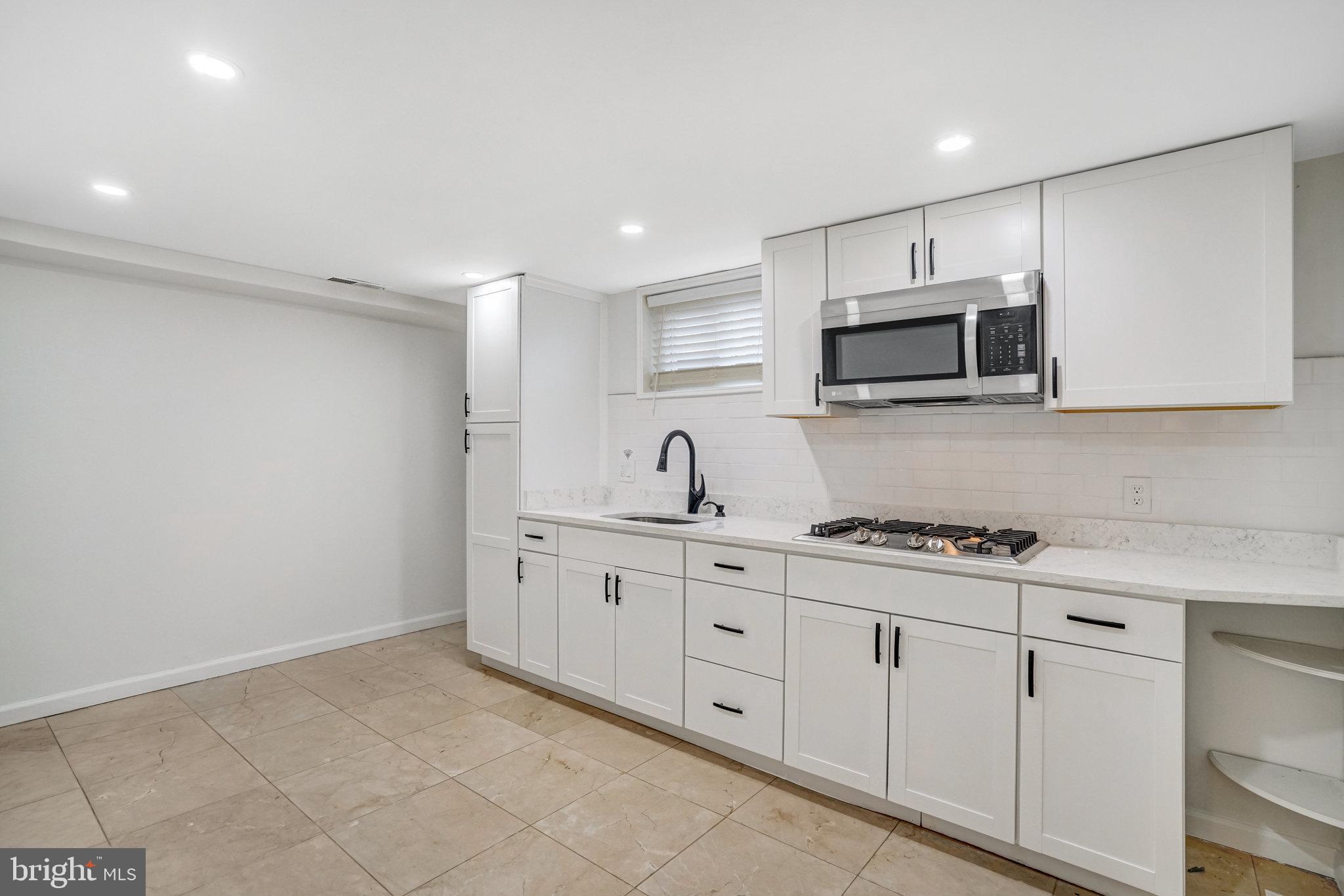 2833 SUMMERFIELD ROAD