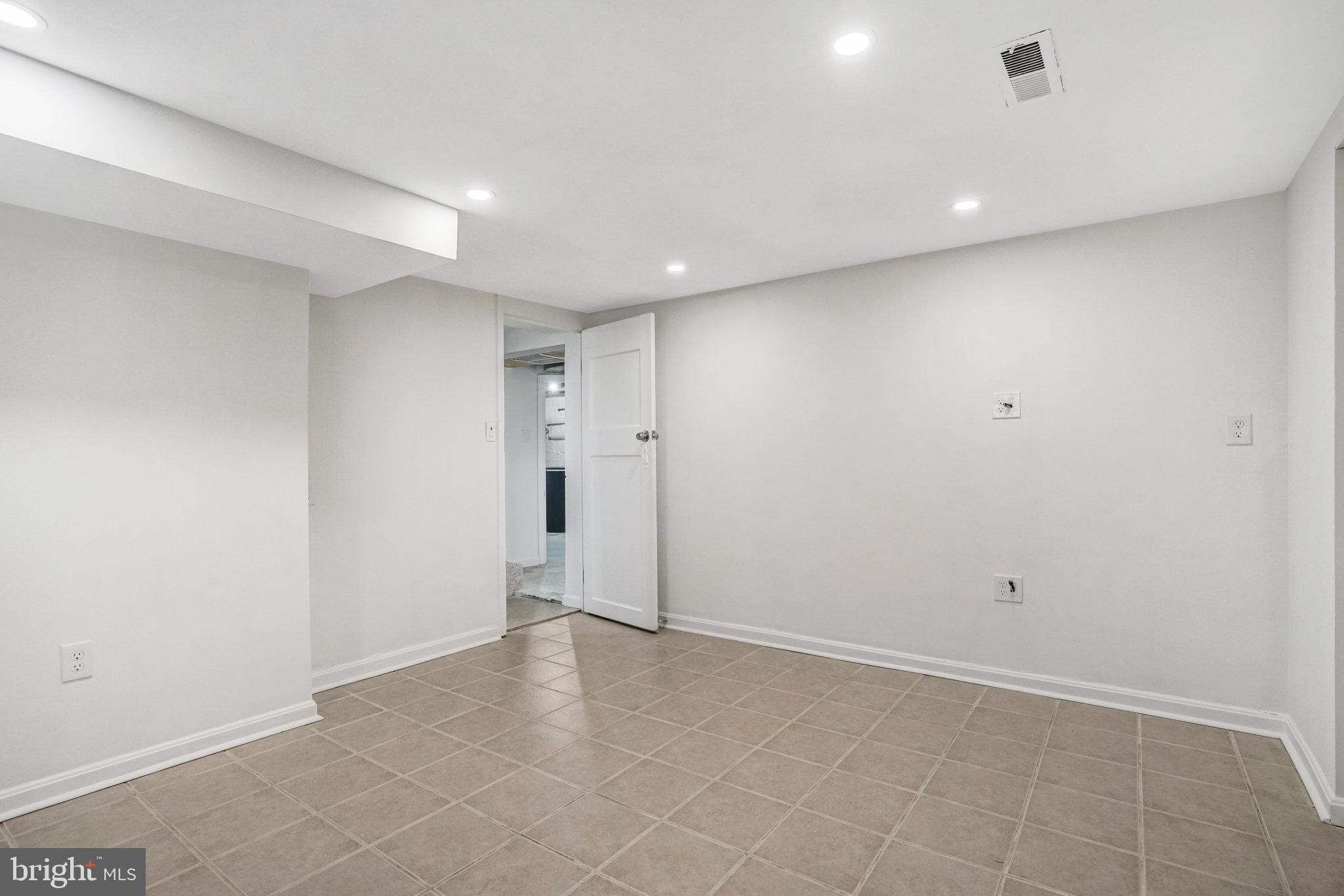 2833 SUMMERFIELD ROAD