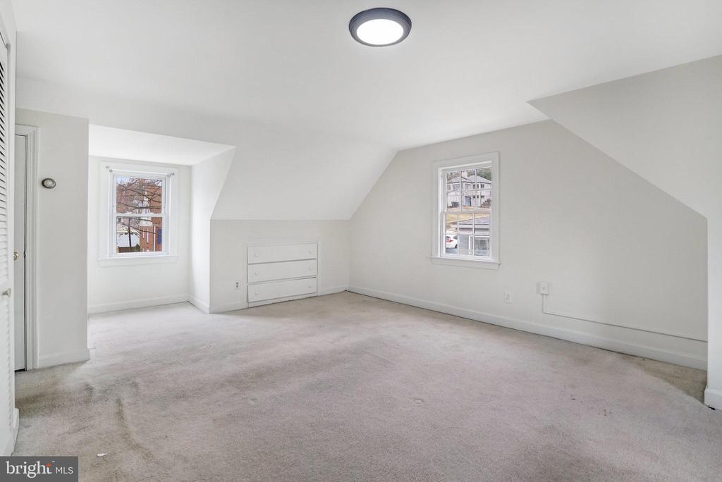 2833 SUMMERFIELD ROAD