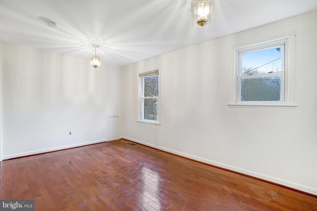 2833 SUMMERFIELD ROAD