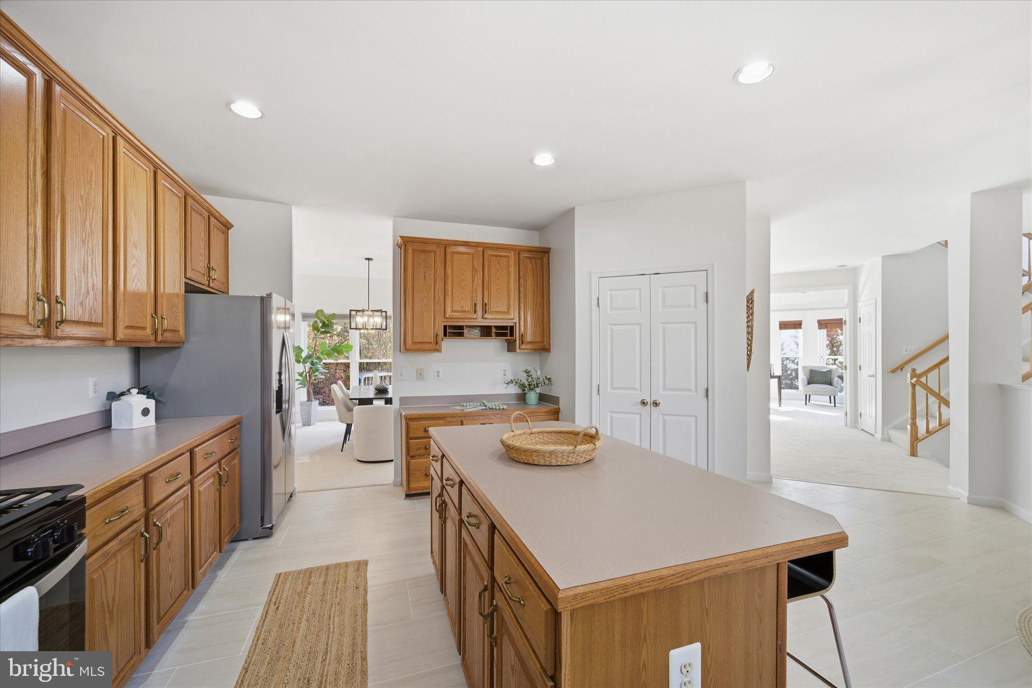 3116 WHITE DAISY PLACE