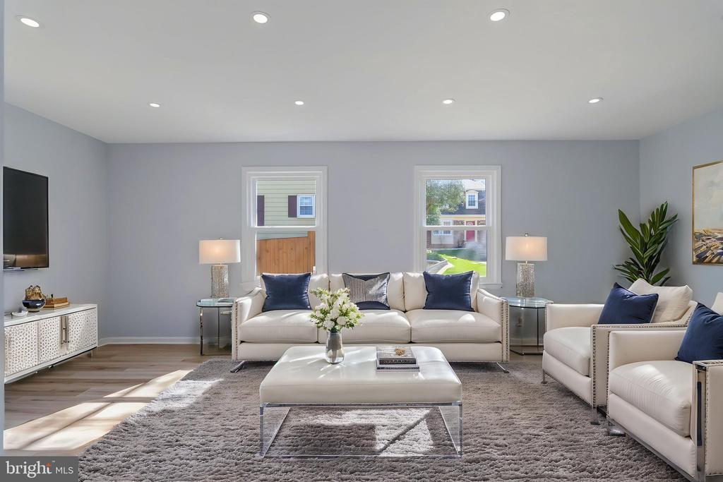 412 MAGNOLIA COURT