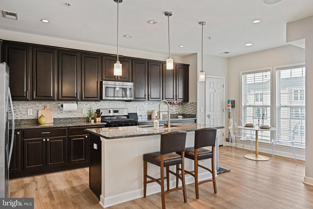 42787 BURRELL SQUARE