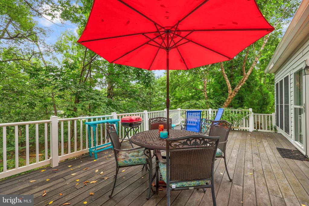 802 CASLA COURT SE