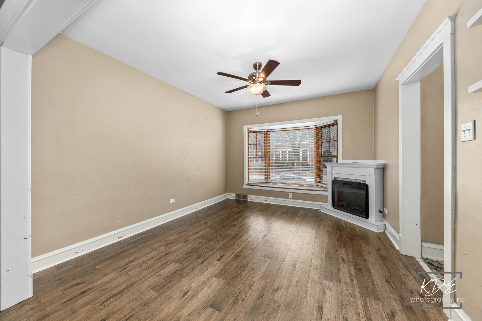 3829 N New England Avenue