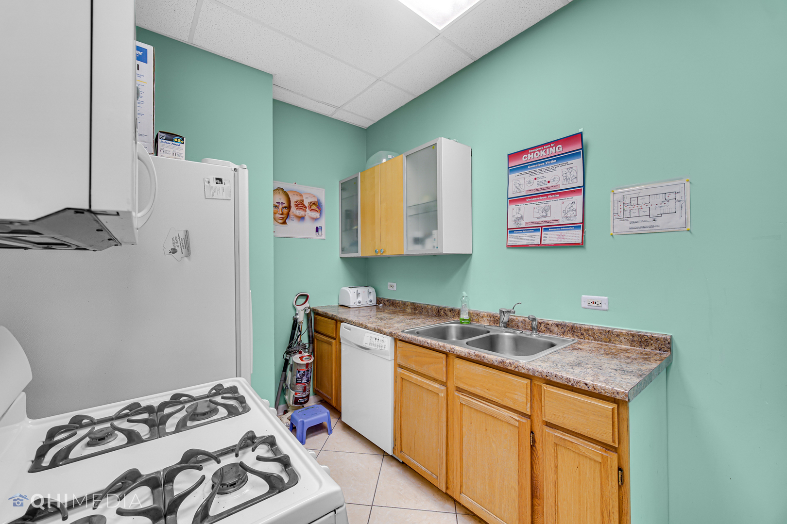 2714 W Peterson Avenue