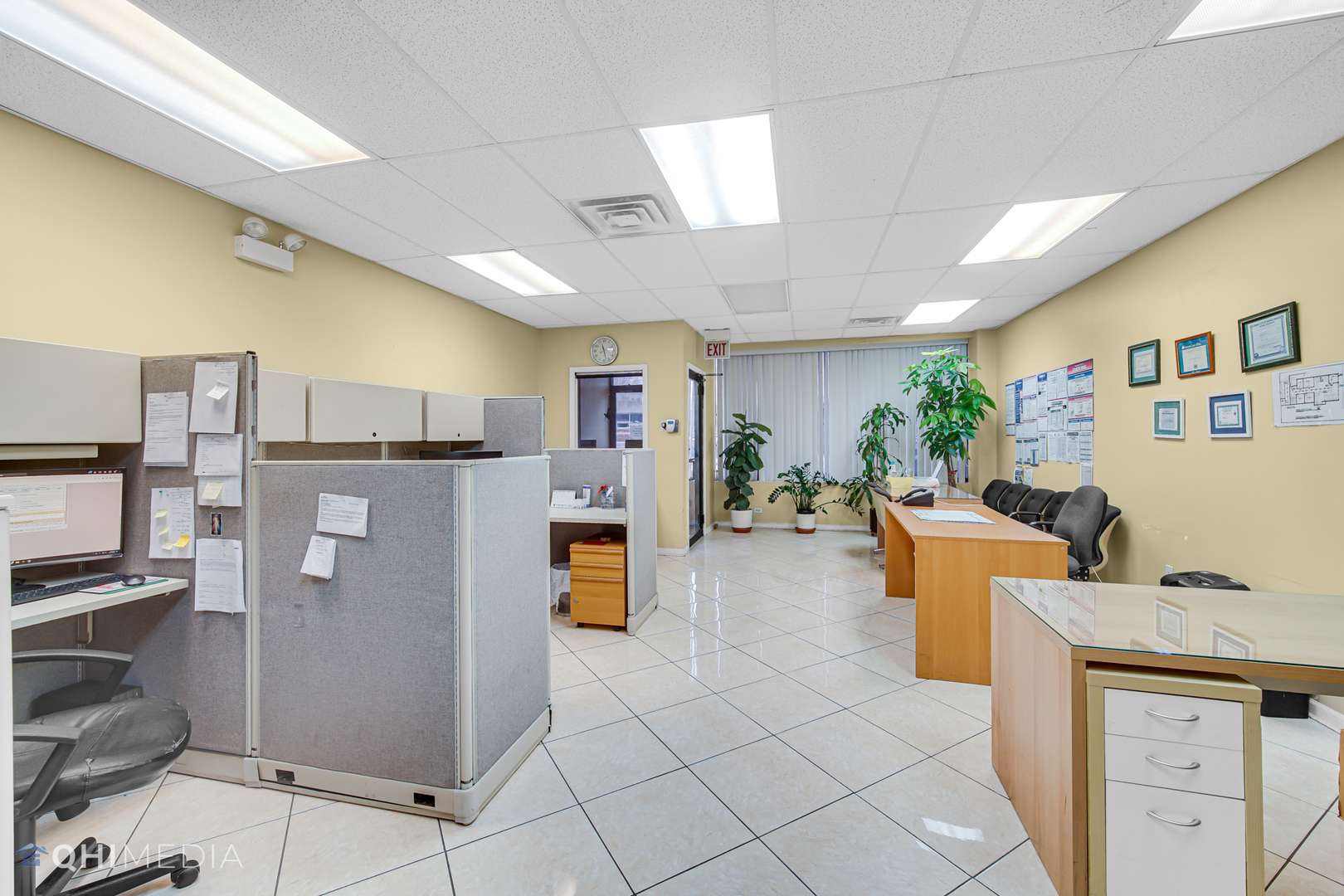 2714 W Peterson Avenue