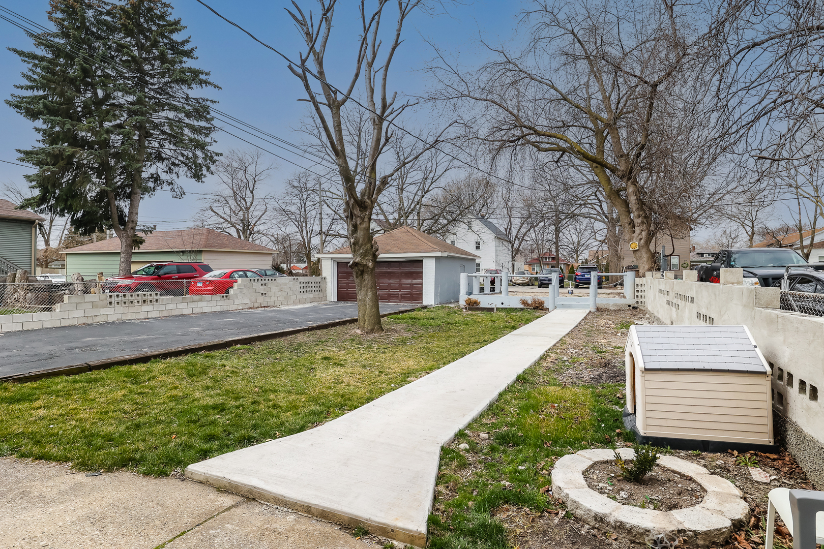 1240 Victoria Avenue