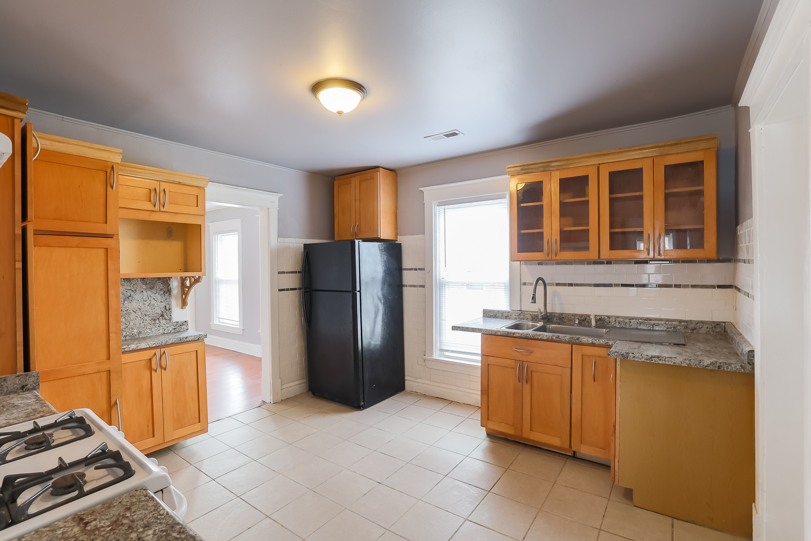 1240 Victoria Avenue