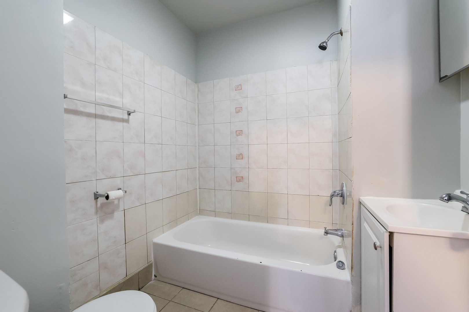 1240 Victoria Avenue