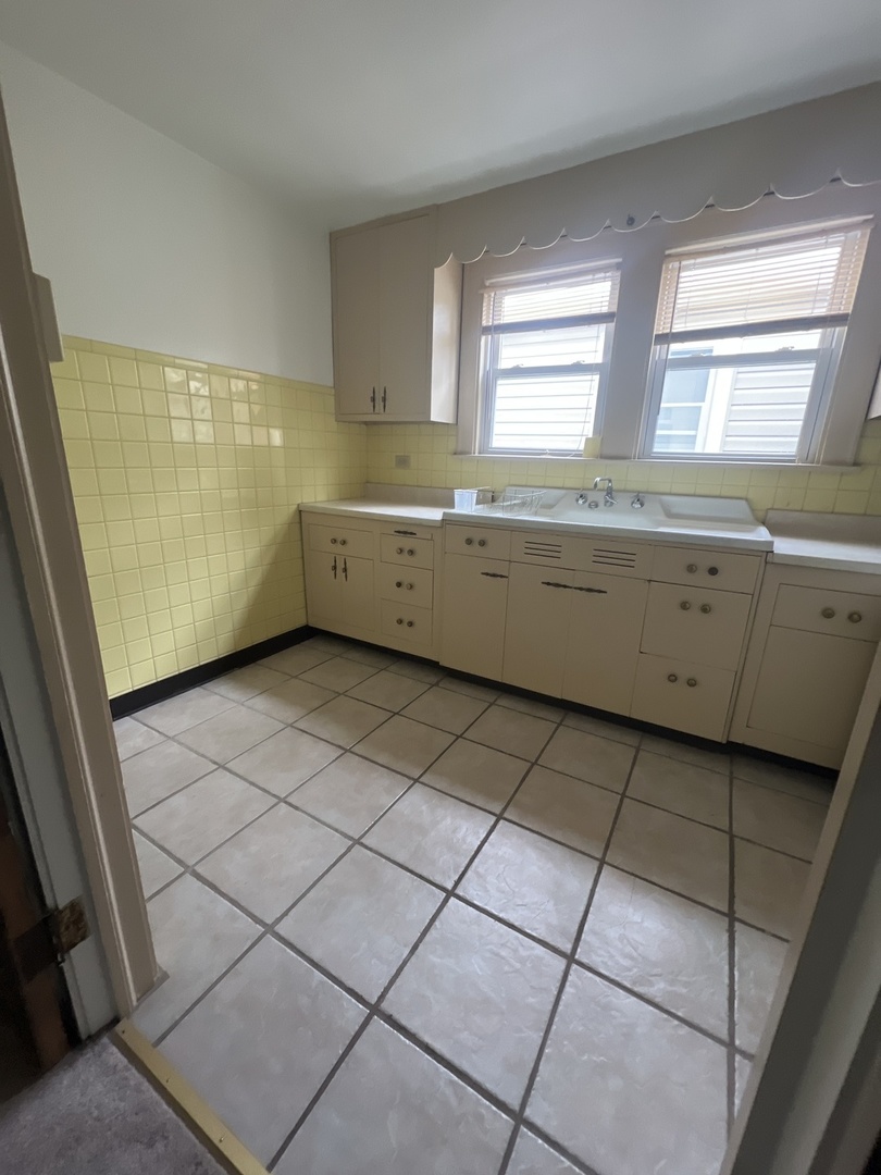 6048 N Monitor Avenue Unit: A