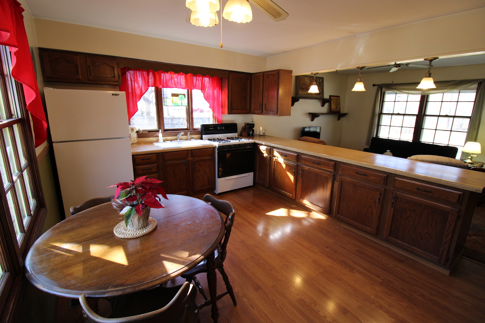 600 S Eastman Street