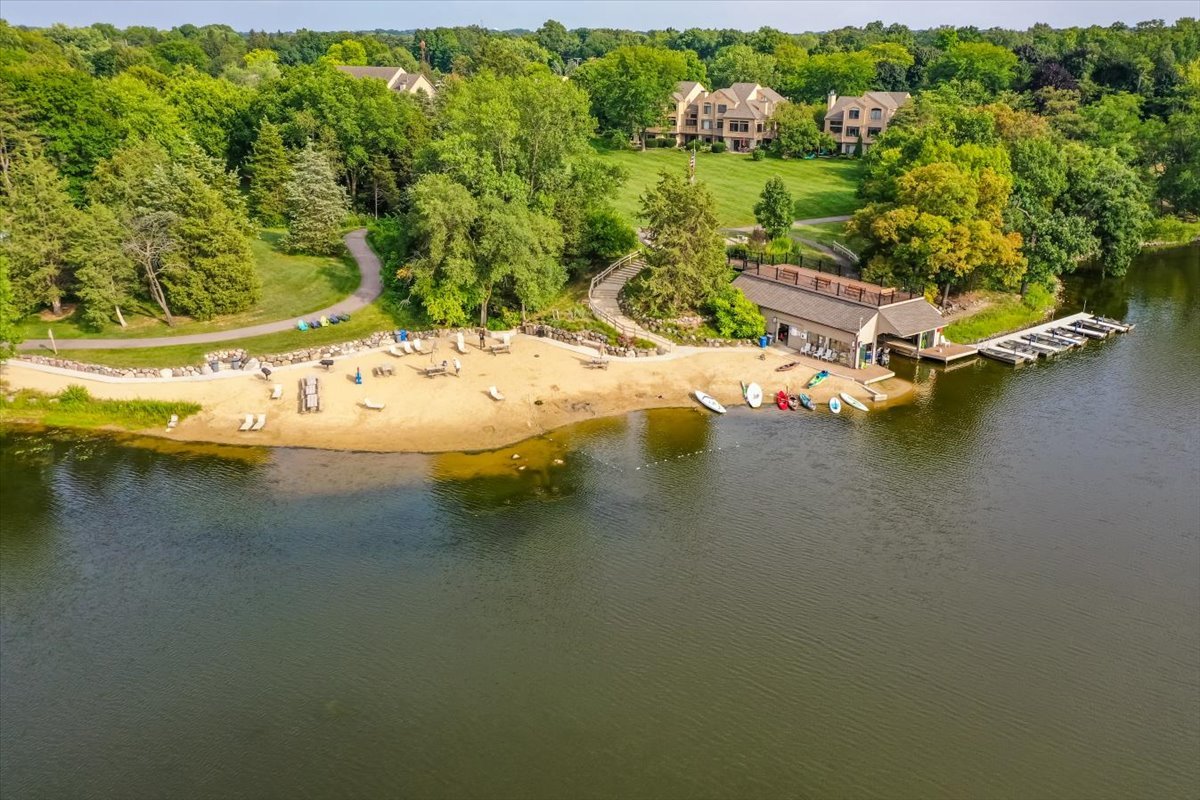 829 N Shoreline Road