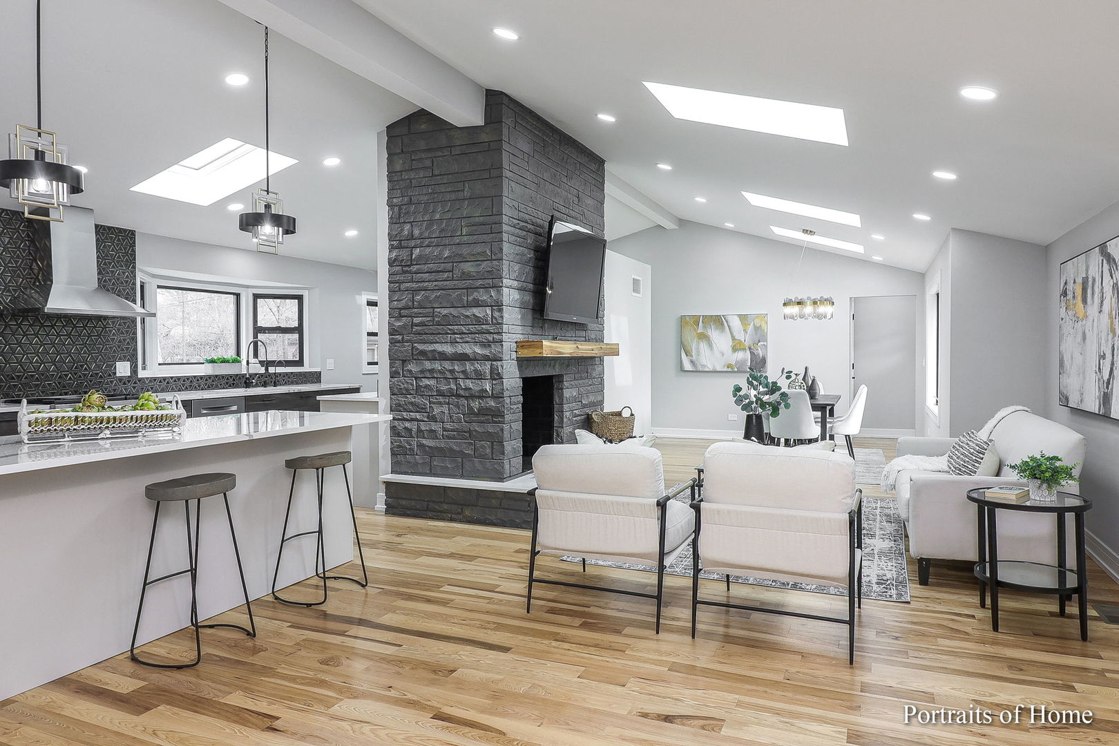 22W111 Hickory Court